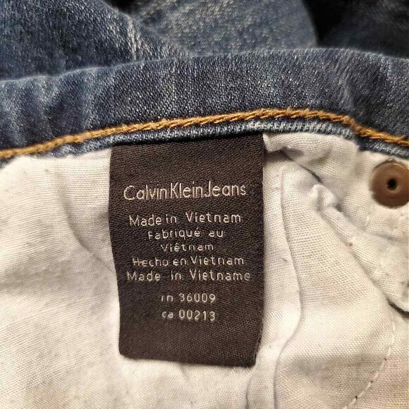 Calvin Klein Womens Jeans 30x31 Size 10 Tall Bootcut Dark Wash Stretch - Picture 6 of 10